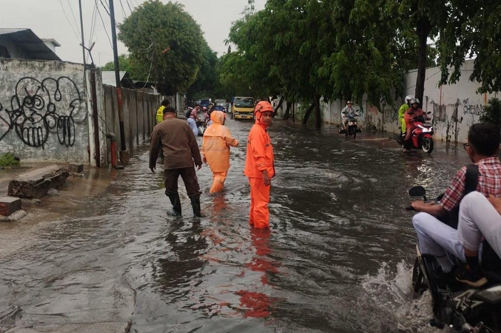 Banjir Rendam 16 Titik di Jakarta Imbas Hujan Deras, Terbanyak Jaksel