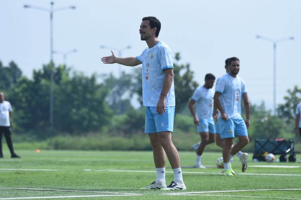 Thom Haye Blak-blakan! Jeda Kompetisi Bikin Persib Makin Berbahaya Lawan Dewa United