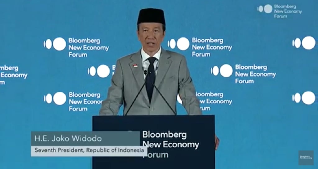 Jokowi Pidato Berbahasa Inggris di Bloomberg New Economy Forum, Banggakan Infrastruktur
