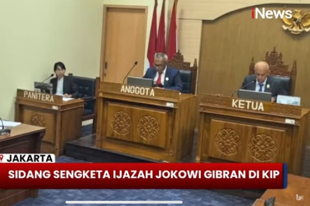 Sidang Polemik Ijazah Jokowi dan Gibran di KIP Berlangsung Panas, Berujung Diskors