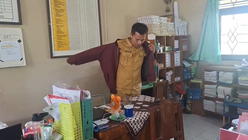 Perjuangan Suripto Guru SD di Kulonprogo, Tempuh 55 Km demi Mengajar Siswanya