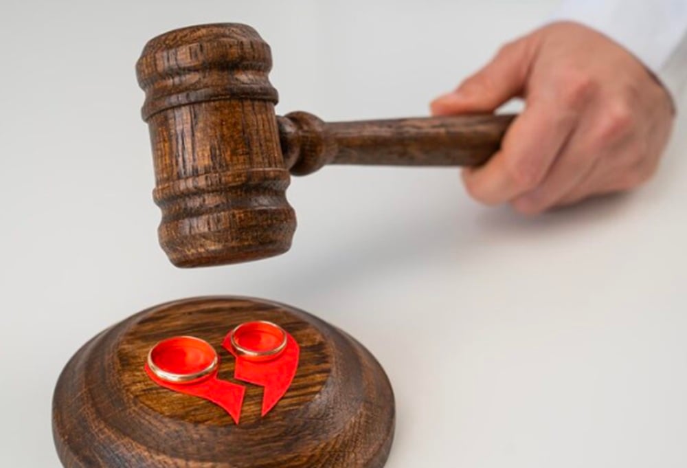 Marak Fenomena Perceraian ASN gegara Mutasi 10 Tahun, DPR Buka Suara