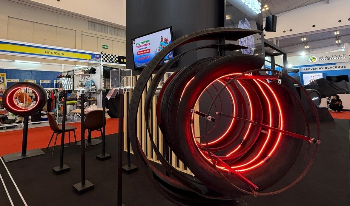 Mejeng di GJAW 2025, Bridgestone Pamer Anatomi Ban dari Bahan hingga Jadi
