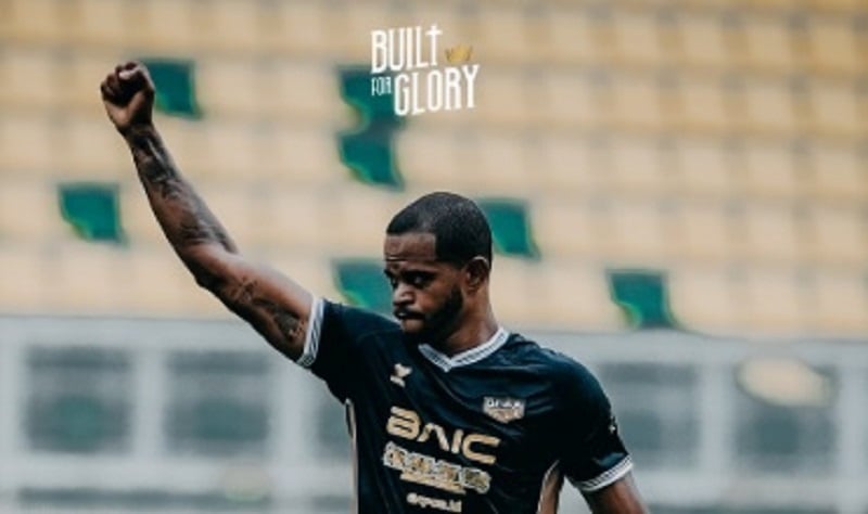 Hasil Super League: Dewa United Hancurkan Persita! Gol Penalti Alex Martins Kunci Kemenangan