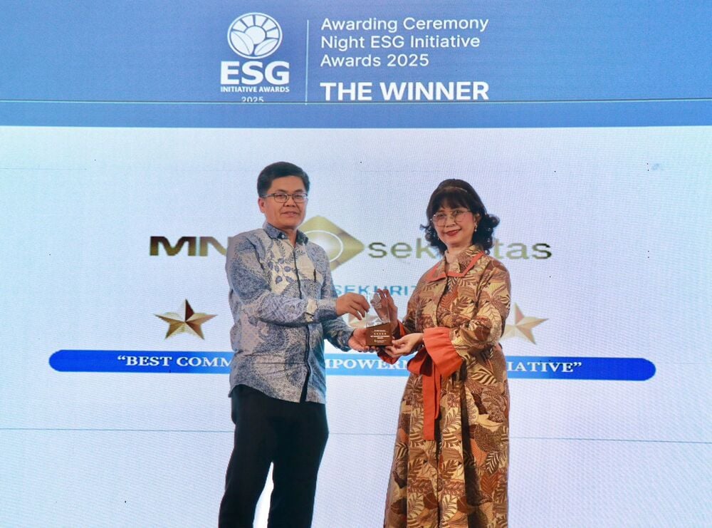 MNC Sekuritas Raih Penghargaan Best Community Empowerment Initiative di ESG Initiative Awards 2025