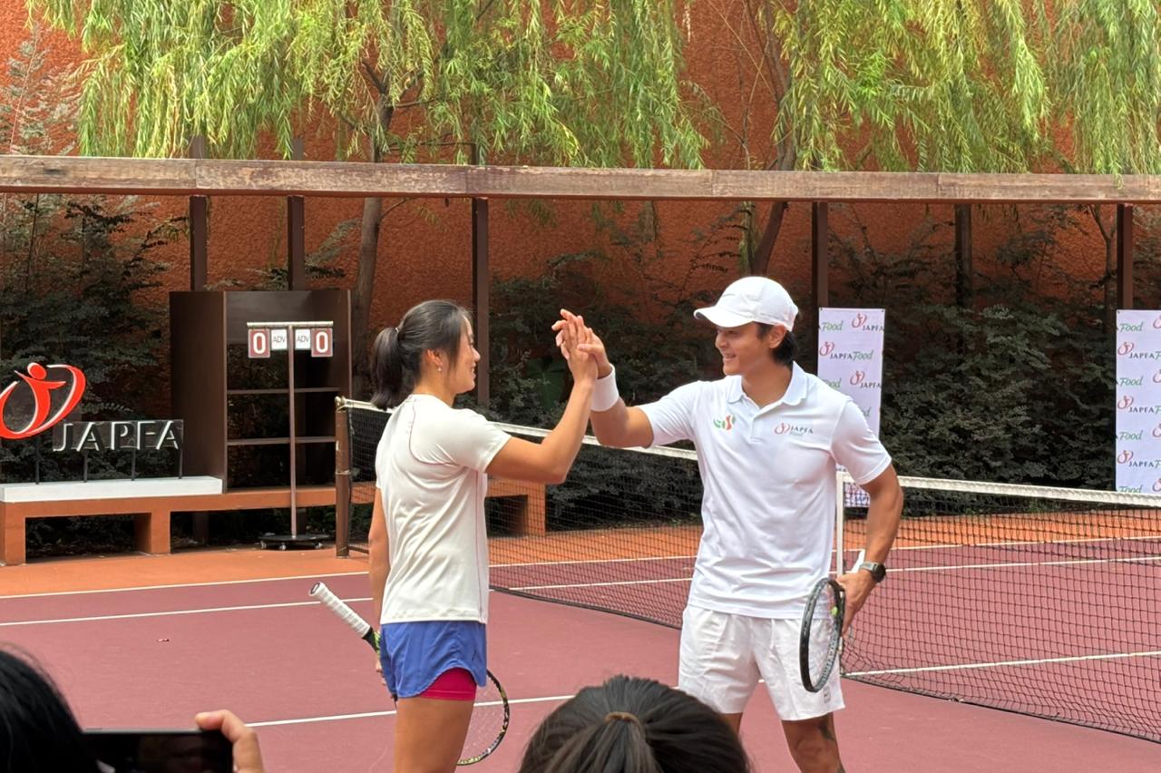 Dion Wiyoko Doyan Makan Telur Rebus, Bestie Pak Menkes Nih!