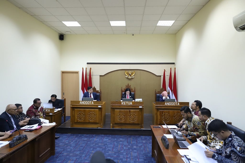 Panas! KIP Cecar UGM Tak Libatkan Eksternal Uji Konsekuensi terkait Ijazah Jokowi