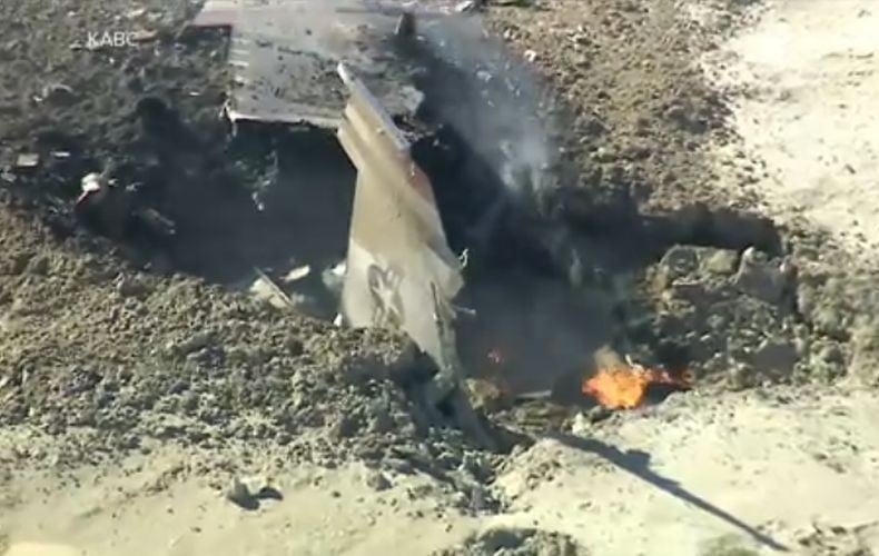 Jet Tempur F-16 Tim Aerobatik Thunderbirds AS Jatuh di California, Penyebab Masih Misterius