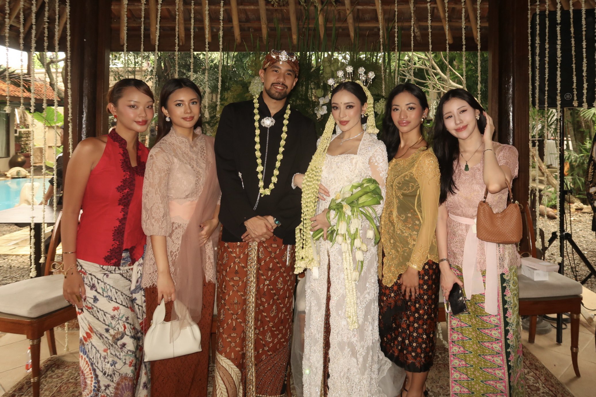 Selebgram Amanda Zahra Diam-Diam Menikah Lagi, Ini Fotonya!