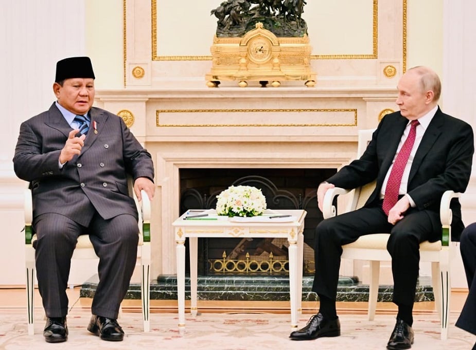 Prabowo Bertemu Putin di Moskow, Bahas Penguatan Perdagangan RI-Rusia