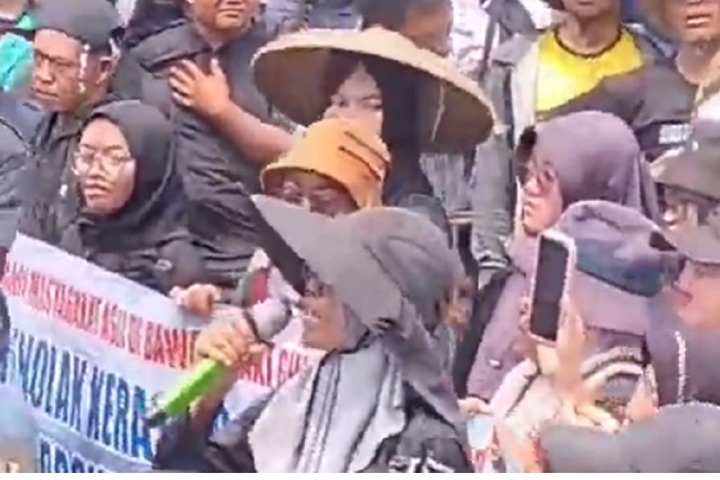 Tolak Proyek Geotermal Pangrango, Warga Demo Kantor Bupati Cianjur