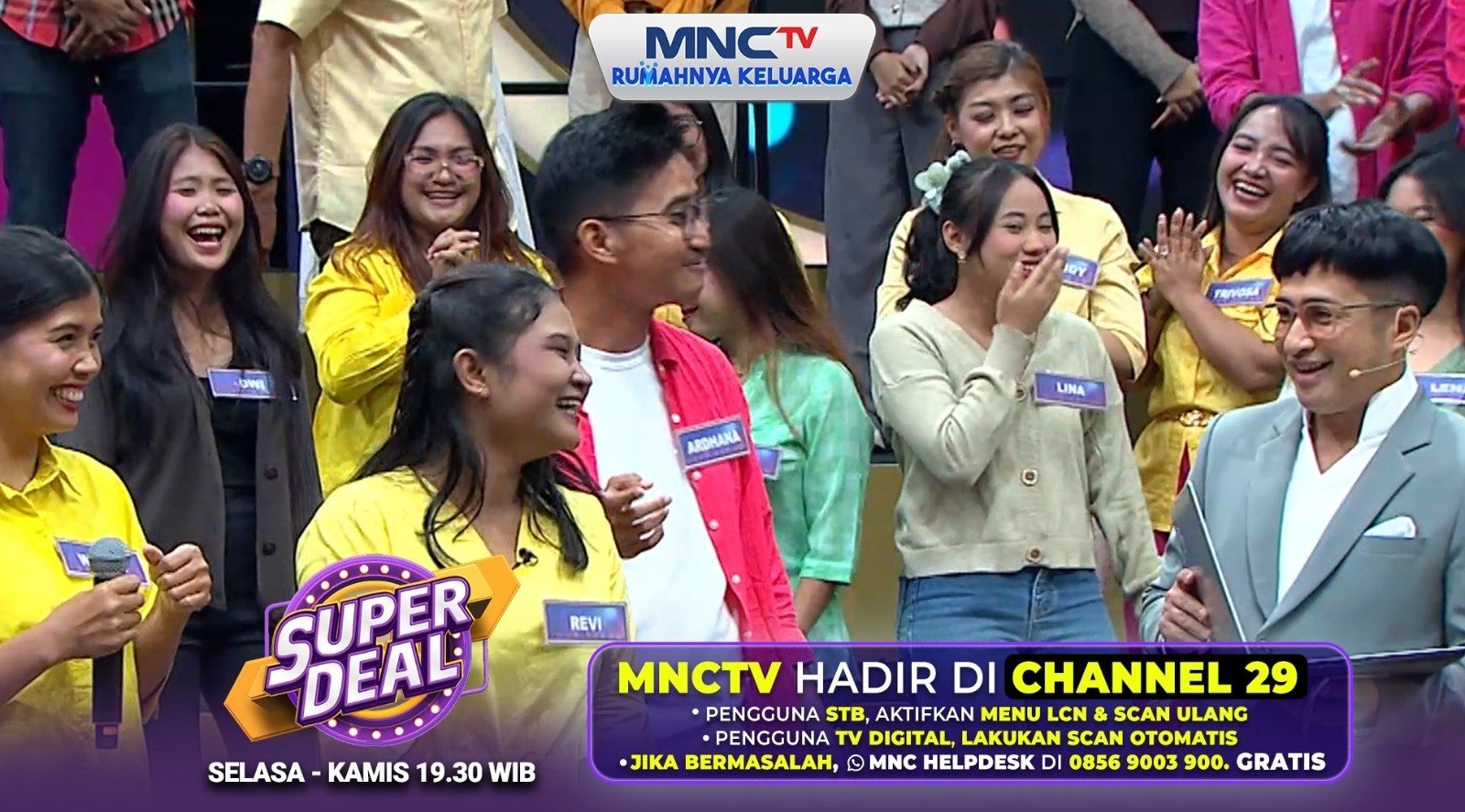 Super Deal Heboh di MNCTV Channel 29, Drummer Wanita Beri Warna Baru di Panggung Permainan