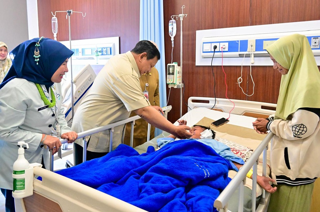 Presiden Prabowo ke Siswa SD Korban Ditabrak Mobil MBG: Cepat Sembuh Ya
