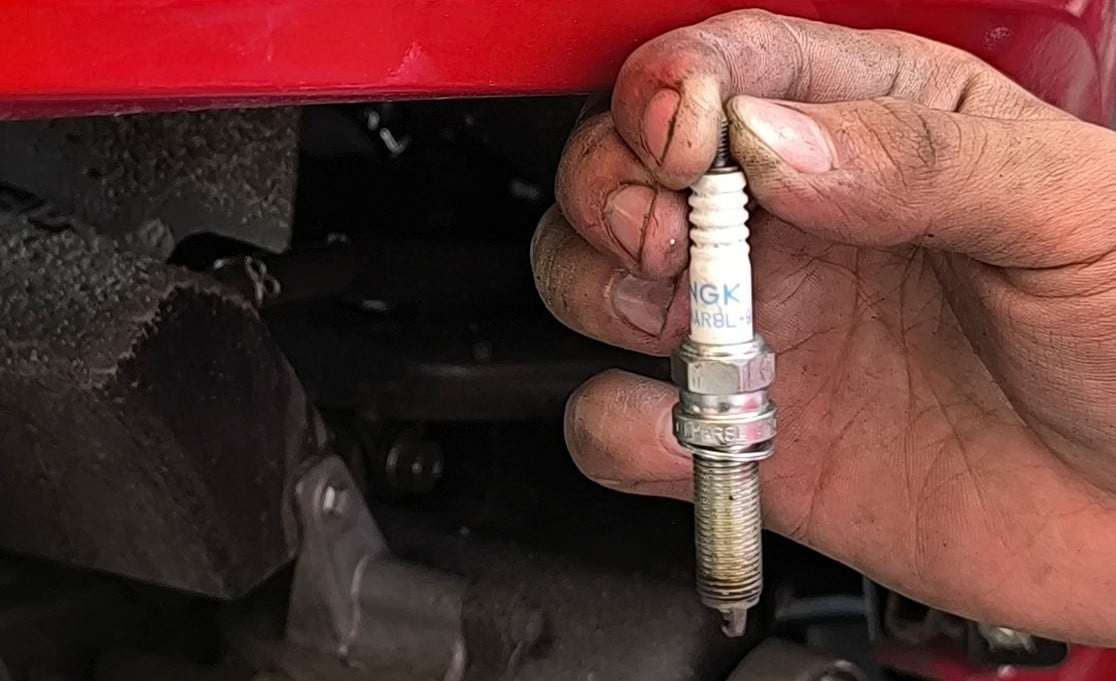 6 Tanda Busi Motor Mulai Lemah, Jangan Tunggu Motor Mogok di Jalan