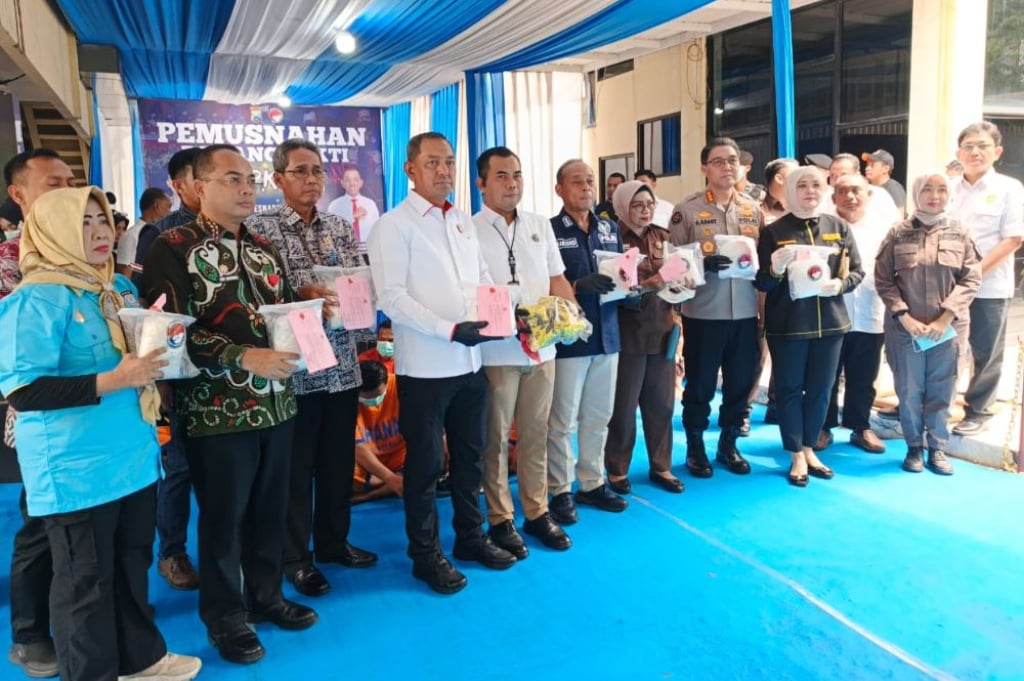 Polda Jatim Musnahkan Sabu 9,3 Kg, Selamatkan 4,8 Juta Jiwa dari Bahaya Narkotika