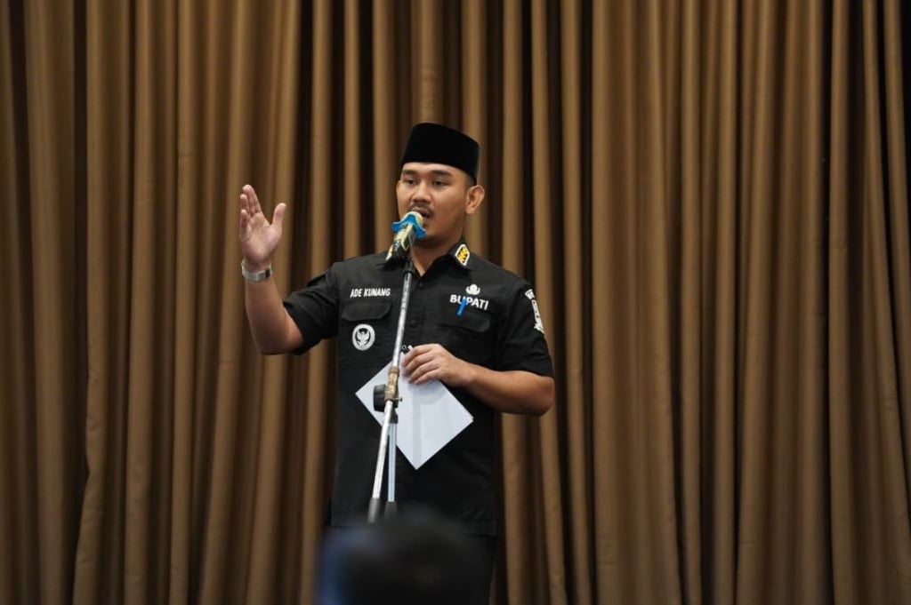 Profil Ade Kuswara Kunang, Bupati Termuda Bekasi yang Terjaring OTT KPK