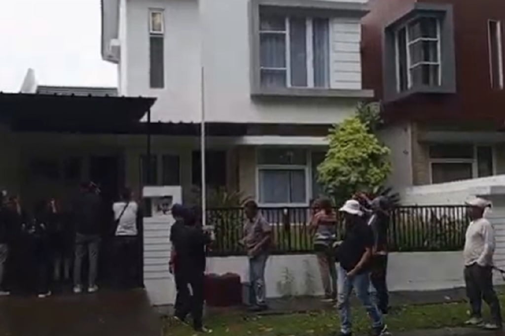 OTT Bupati Bekasi, KPK Segel Rumah Dinas Kajari di Cikarang