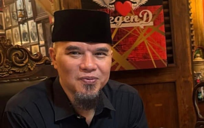 Menolak Tua, Ahmad Dhani Ogah Dipanggil Kakek saat Cucu Lahir