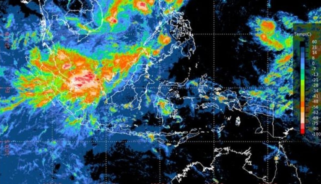 BMKG Ingatkan Cuaca Ekstrem saat Libur Nataru