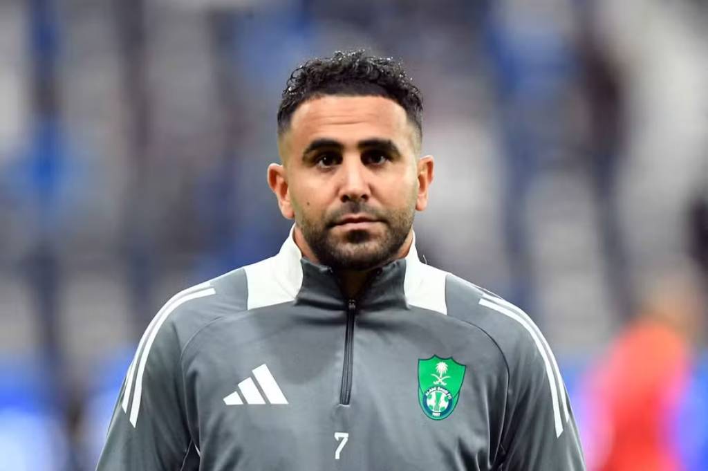 Bukan Balas Kritikan, Riyad Mahrez Pilih Bicara Lewat Dua Gol