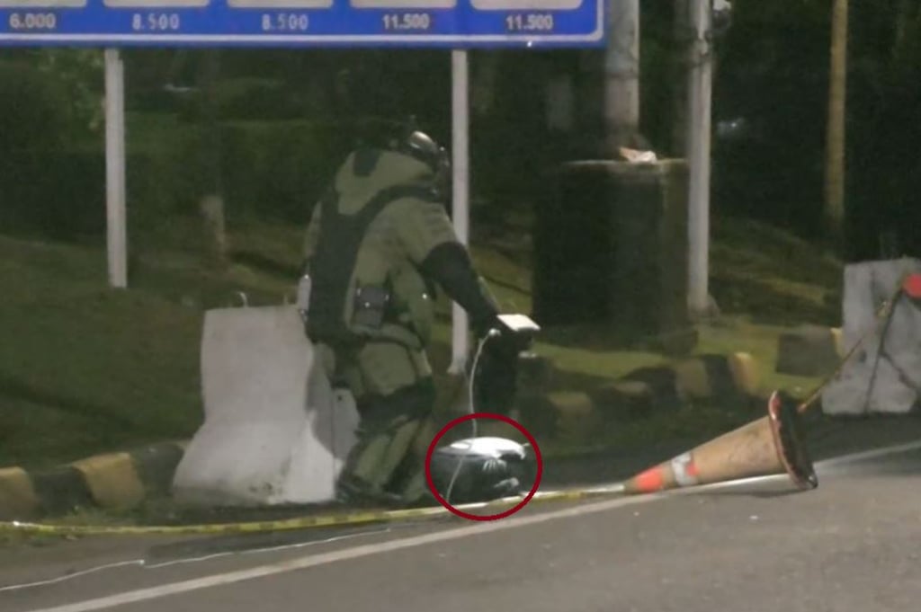 Heboh! Tas Mencurigakan Diduga Bom di Tol Banyumanik Semarang, Gegana Turun Tangan