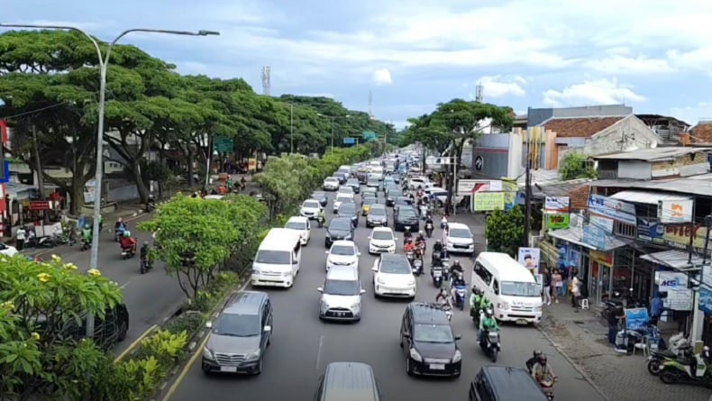Arus Balik Awal Tahun, 31.000 Kendaraan Padati Gerbang Tol Pasteur Tinggalkan Bandung