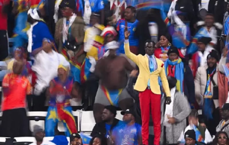 Piala Afrika 2025 Heboh! Seorang Fans Kongo Berdiri 115 Menit untuk Hormati Pahlawan