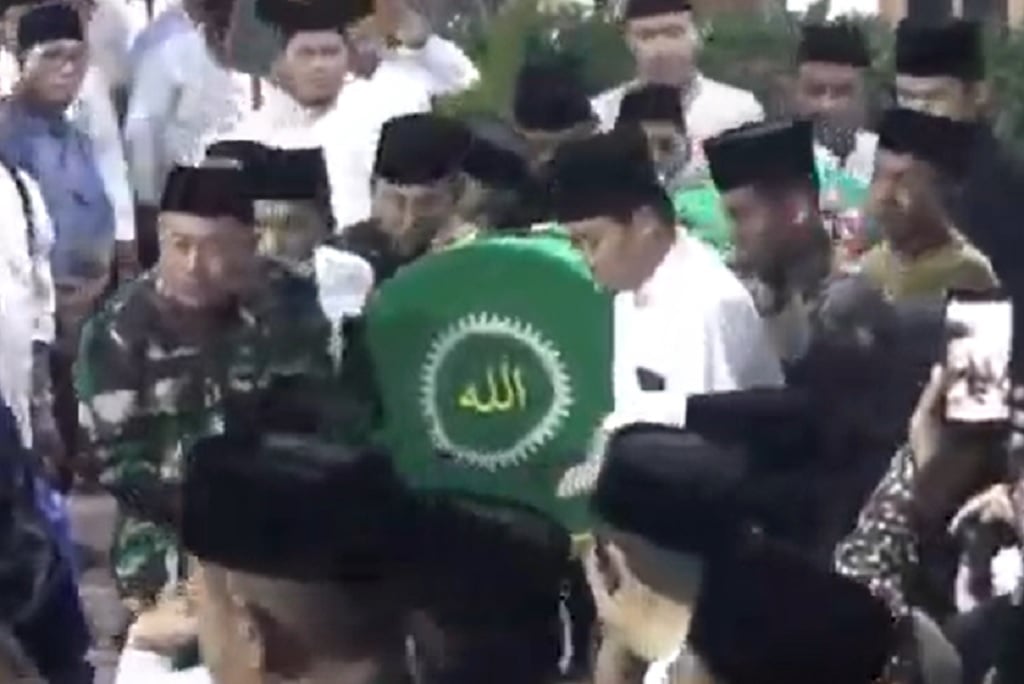 Jenazah KH Amal Fathullah Zarkasyi akan Dimakamkan di Pemakaman Keluarga Pondok Gontor
