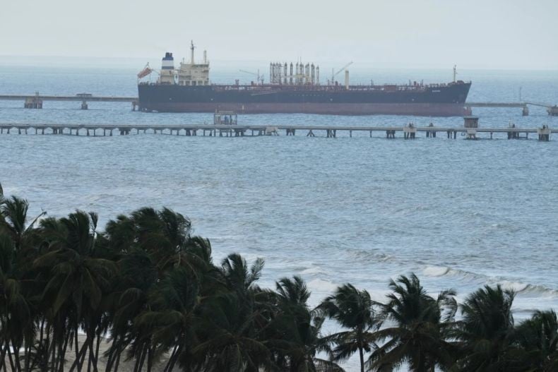 Venezuela Terpaksa Jual Minyak ke AS, Uangnya Dikendalikan Trump