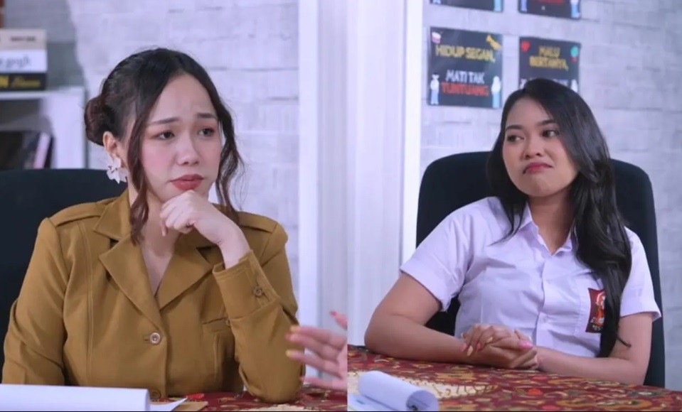 BK Paling Pecah! Kisah Manisa Llona dari Rok Sobek sampai Panggung Indonesian Idol