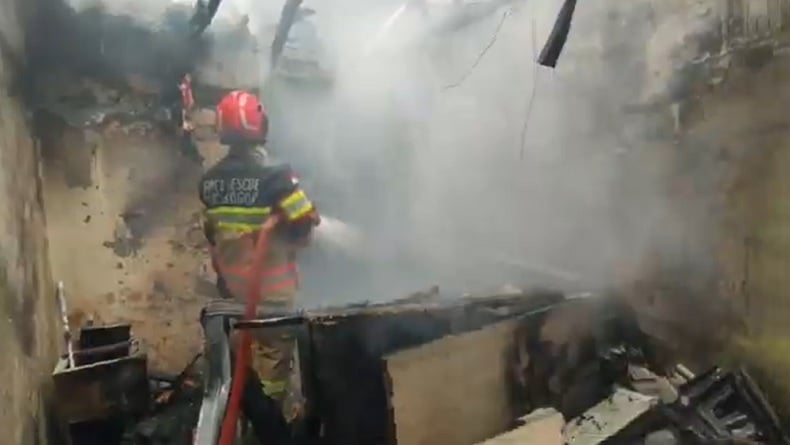 Tabung Gas Bocor, Rumah Makan di Bogor Selatan Hangus Terbakar