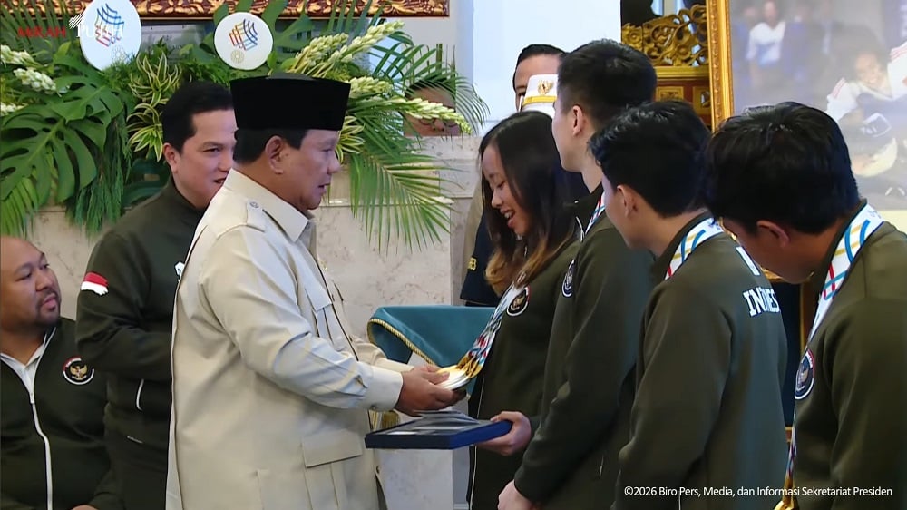 Lima Emas di Leher Martina Ayu Bikin Prabowo Kagum di Istana Negara