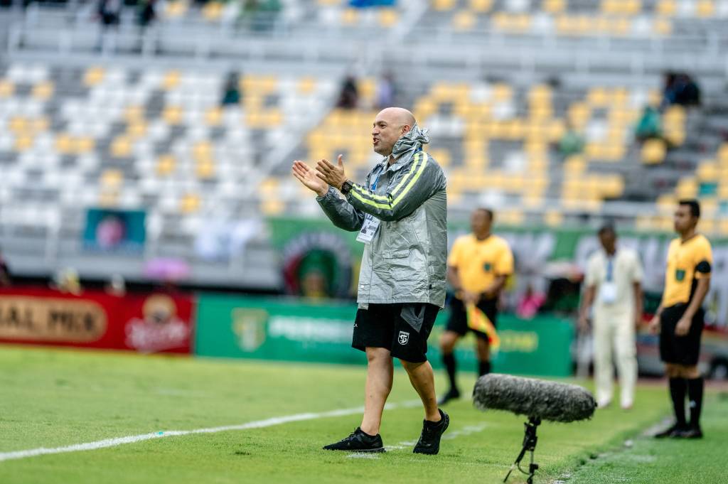 Persebaya Tancap Gas di Masa Jeda, Bernardo Tavares Bangun Persaingan Ketat Skuad