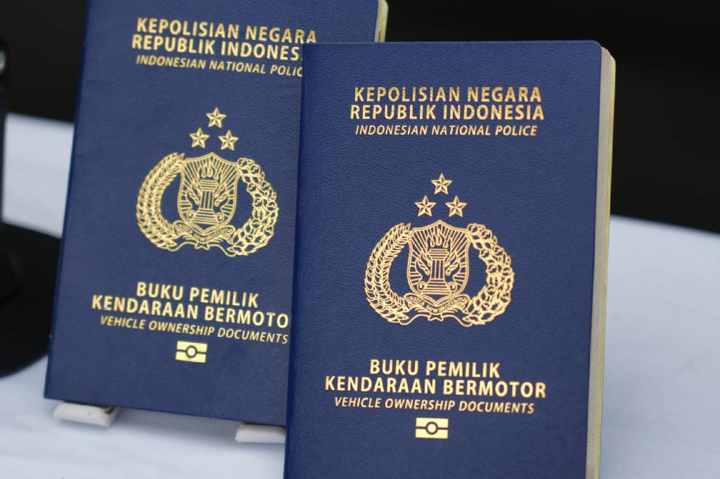 Korlantas Targetkan Seluruh Mobil Baru Wajib Pakai e-BPKB Mulai 2027