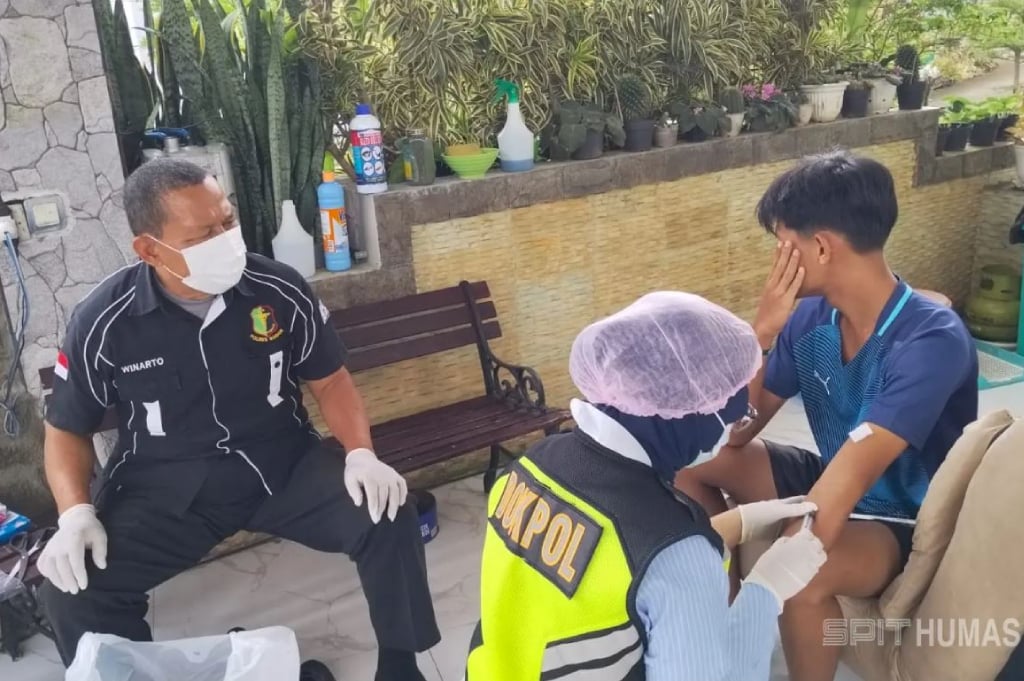 DVI Polda Jabar Ambil Data 2 Keluarga Korban Kecelakaan Pesawat ATR 42-500