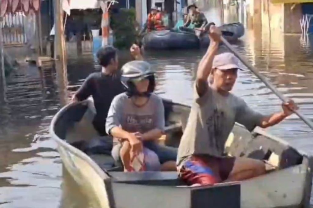 Banjir Pekalongan Belum Surut hingga Hari Ke-5, Warga Mulai Diare dan Gatal-Gatal