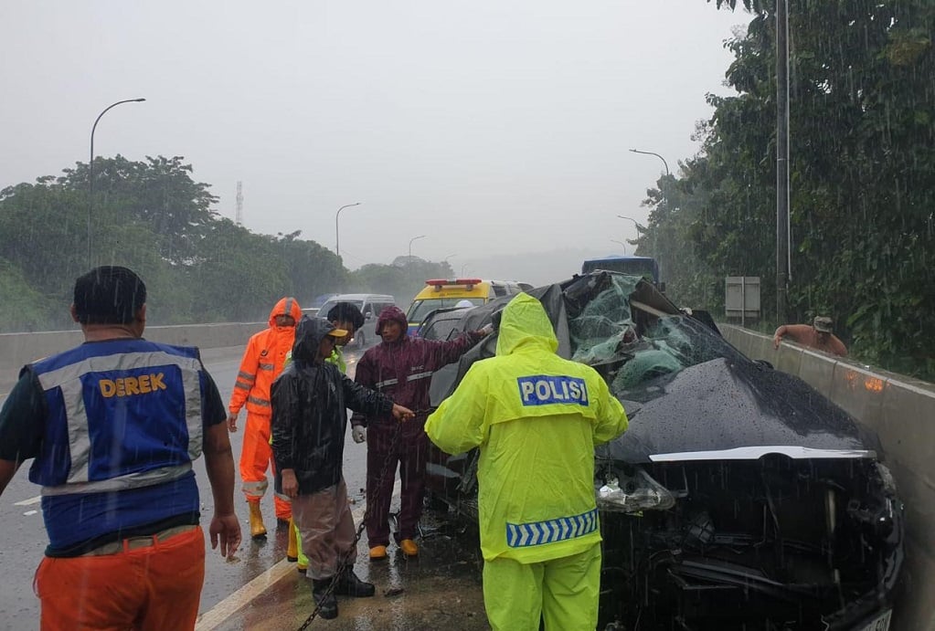 Detik-Detik Kecelakaan Maut Tewaskan Pejabat Pemkab Bekasi di Tol Cipularang