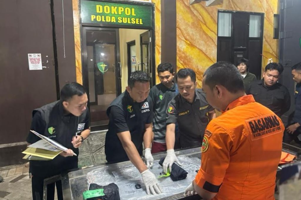 Operasi Pencarian Korban Pesawat ATR 42-500, Tim SAR Temukan Bagian Tubuh