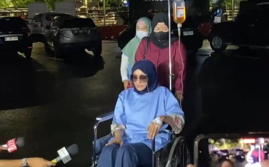 Datang ke Polres Jaksel Pakai Kursi Roda, Doktif Bantah Sindir Richard Lee