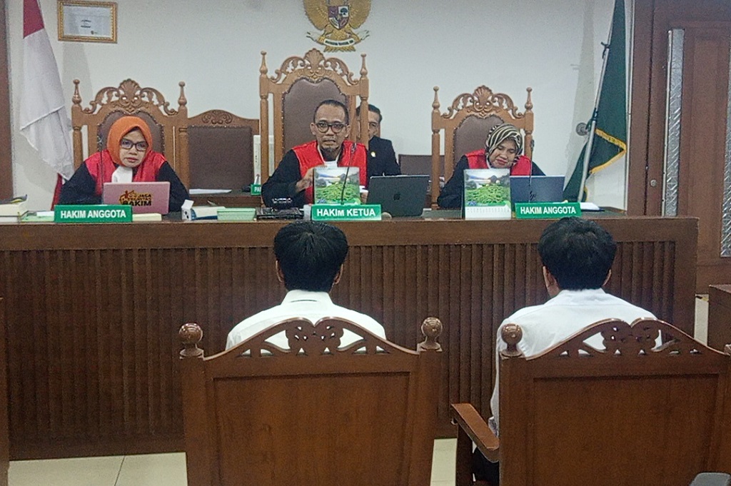 Hakim Pakai KUHP Baru, 2 Terdakwa Demo Ricuh Agustus Dijatuhi Pidana Pengawasan