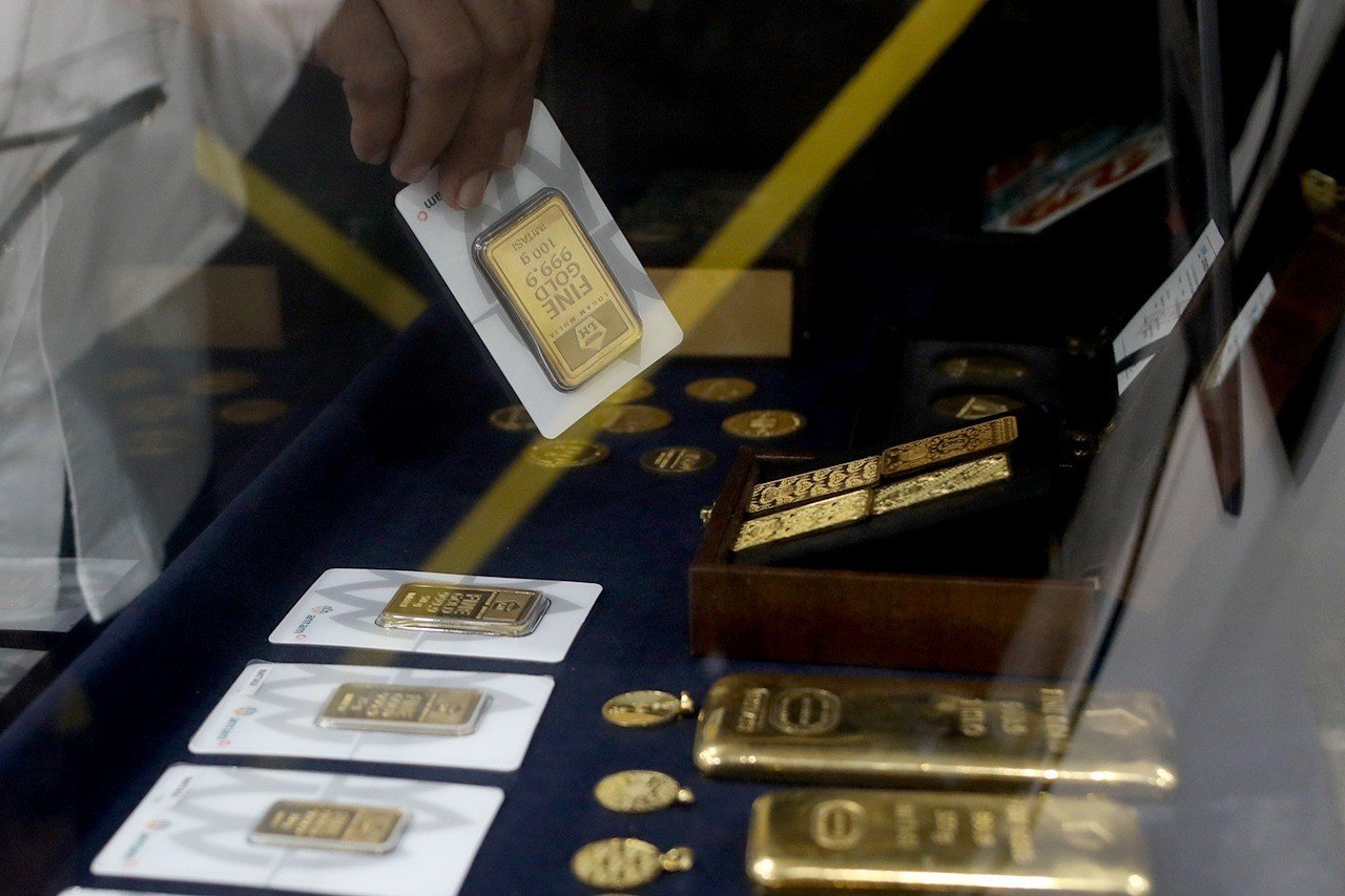 Harga Emas Antam Hari Ini Anjlok Rp183.000, Jadi Rp2.844.000 per Gram