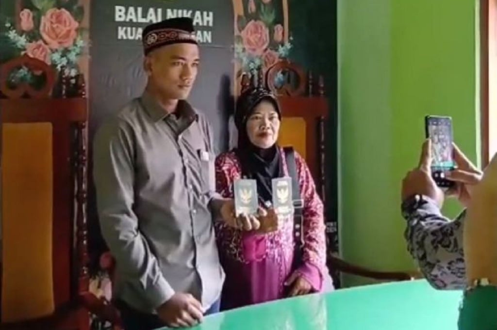 Pengakuan Pemuda Nikahi Nenek 2 Cucu di Ponorogo: Orangnya Baik dan Perhatian