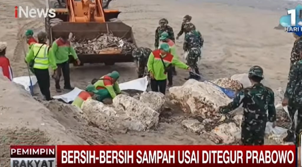 Respons Teguran Presiden Prabowo, Petugas dan Warga Gianyar Gelar Aksi Bersih Pantai