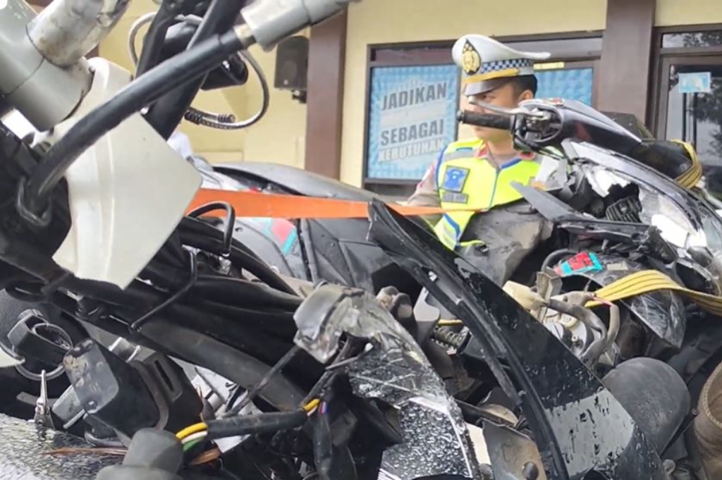 Kecelakaan Maut 2 Motor Tabrakan di Pangkep, 1 Orang Siswi SMA Tewas