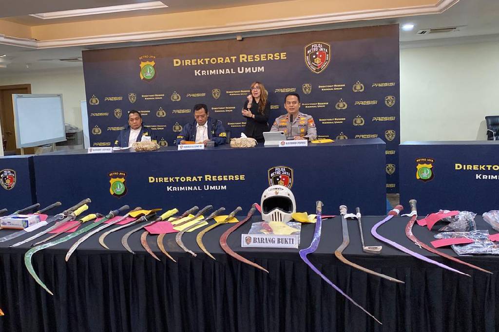 Polda Metro Jaya Tangkap 105 Pelaku Tawuran, Sita 56 Senjata Tajam