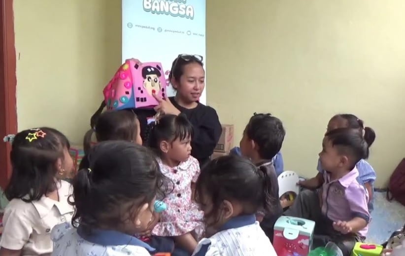 Warga Desa Naggerang Sukabumi Apresiasi Makanan-Mainan Edukatif dari MNC Peduli: Tambah Motivasi Anak