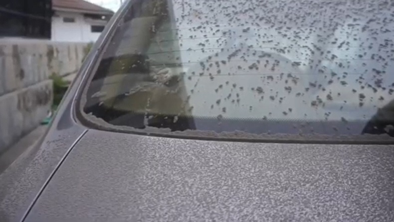 Gunung Marapi Erupsi Hebat, Tanah Datar Hujan Abu Vulkanik