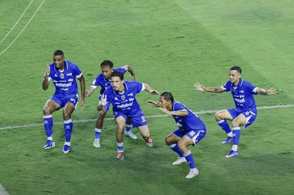 Persib Amankan Puncak Klasemen Super League usai Bungkam Malut United di GBLA