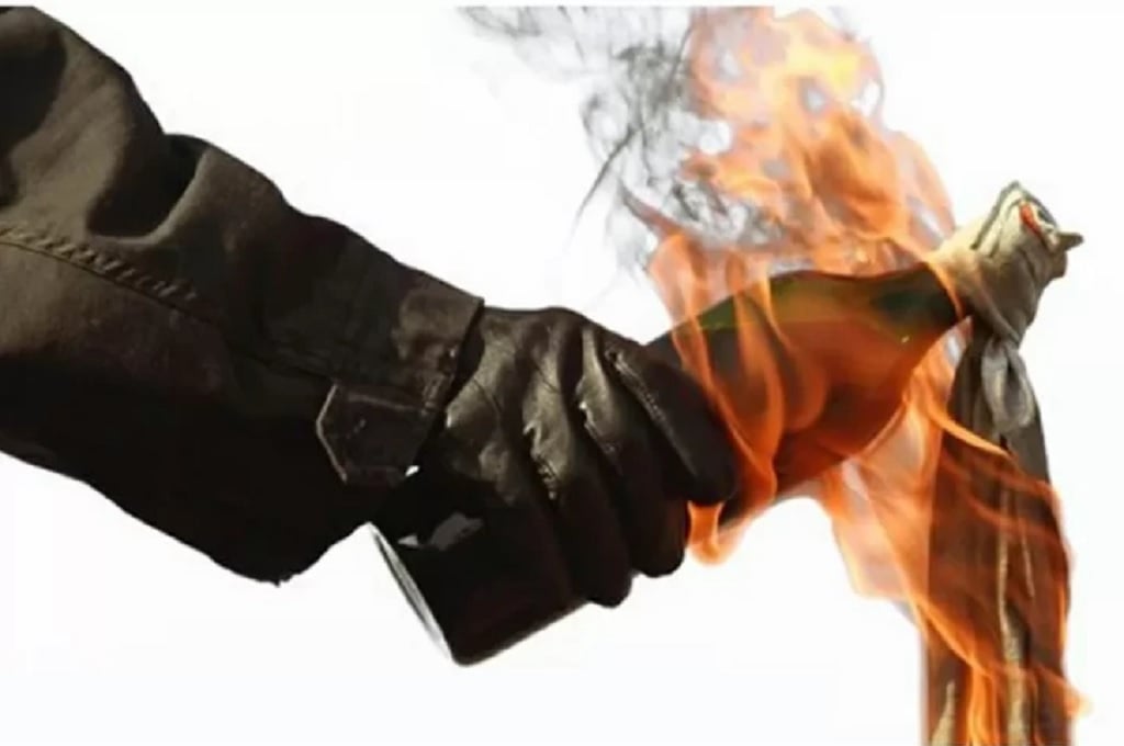 Densus 88: Siswa SMP Kalbar Lempar Molotov Terinspirasi Pelaku Kekerasan Luar Negeri