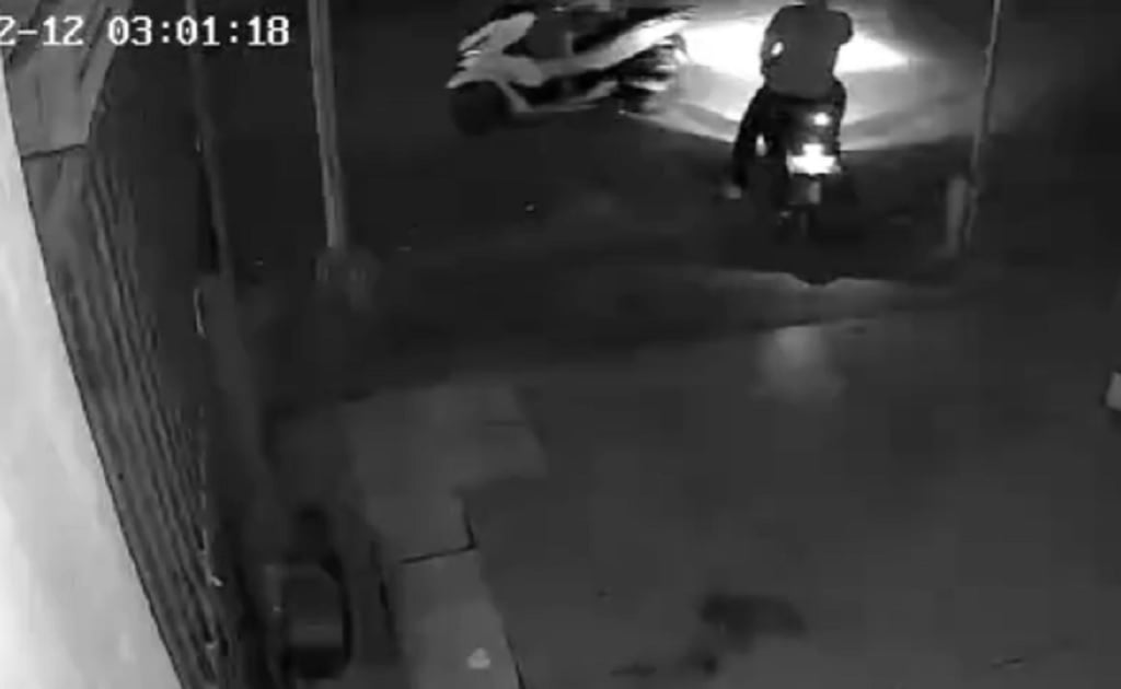 Terekam CCTV, Kawanan Maling Nekat Gasak Motor Polisi di Labuhanbatu 